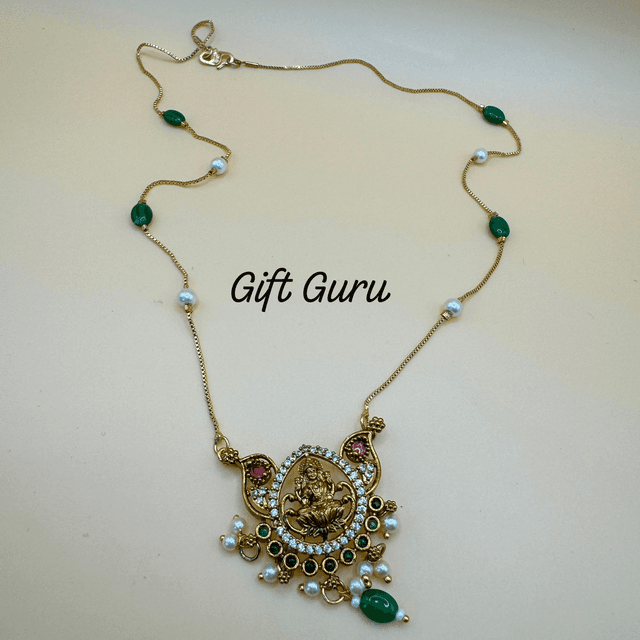 Invisible chain necklace 